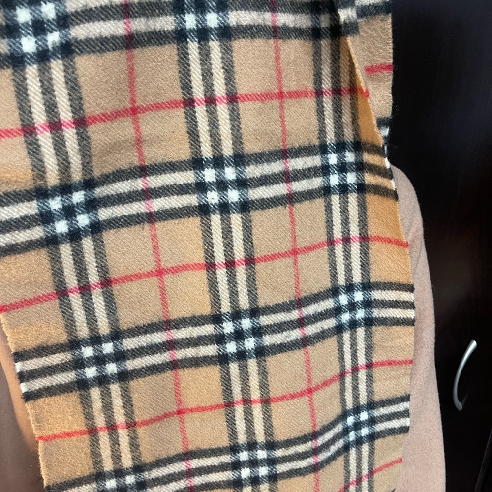 Authentic Burberrys vintage nova check tan scarf (P996) - Picture 5 of 7